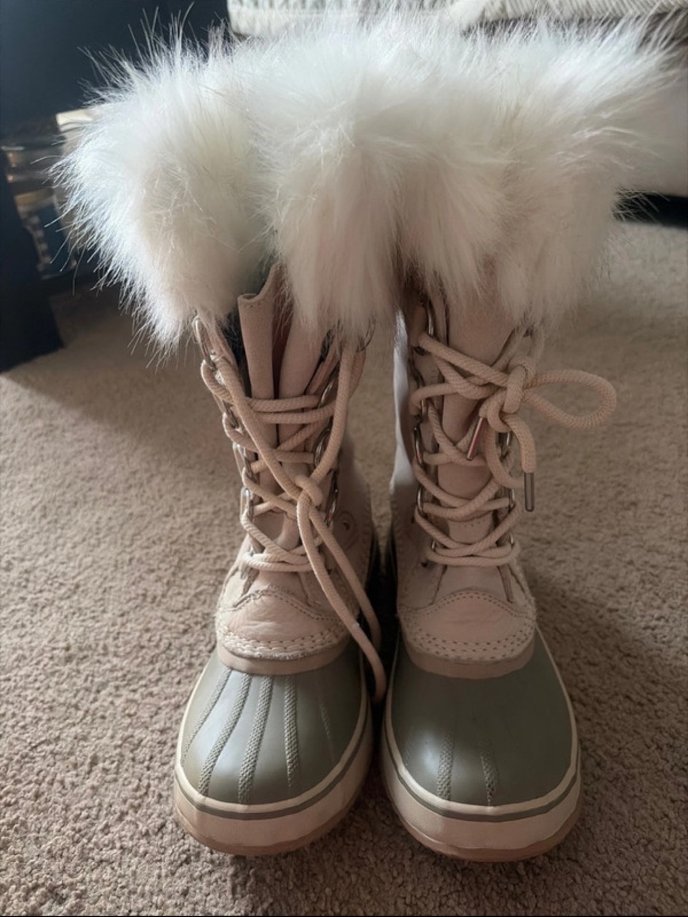 Sorel Women’s Faux Fur Lace-Up Winter Boots - Picture 2 of 5